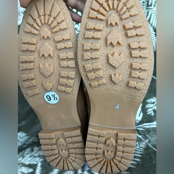 Cliffs by WHITE MOUNTAIN Brown Chelsea Boots - Picture 13 of 14